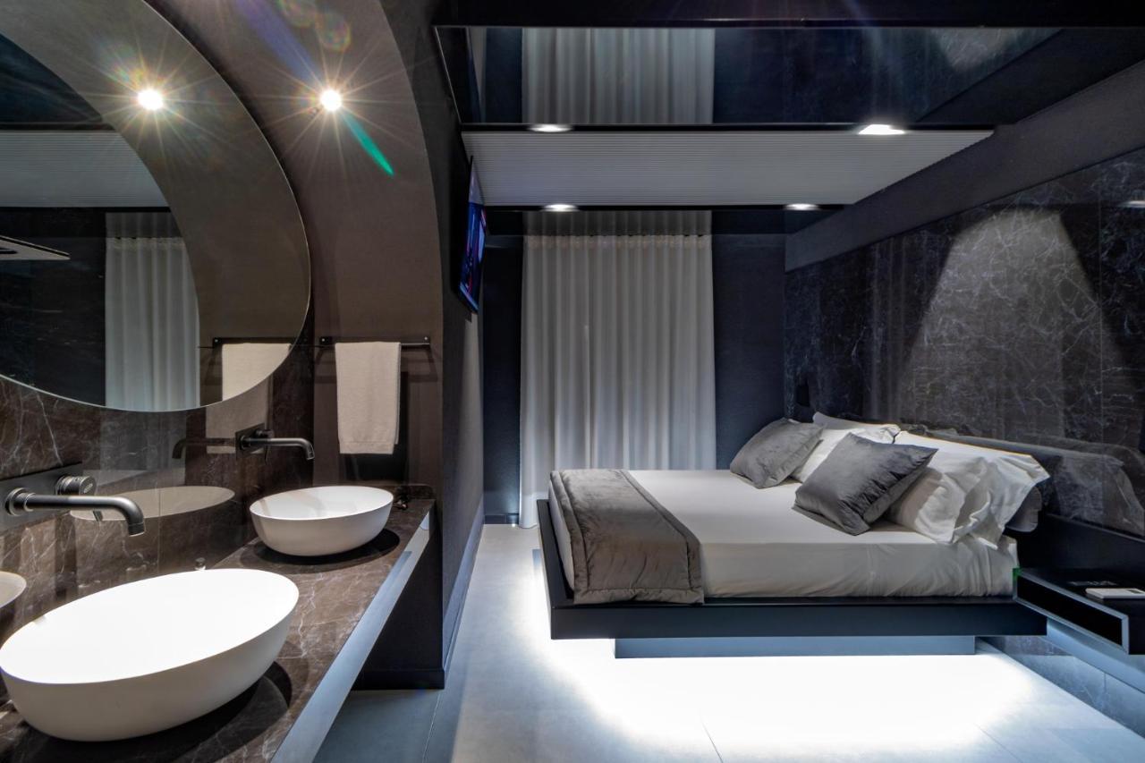 4 Suites " Unconventional Living Rooms " 카타니아 외부 사진