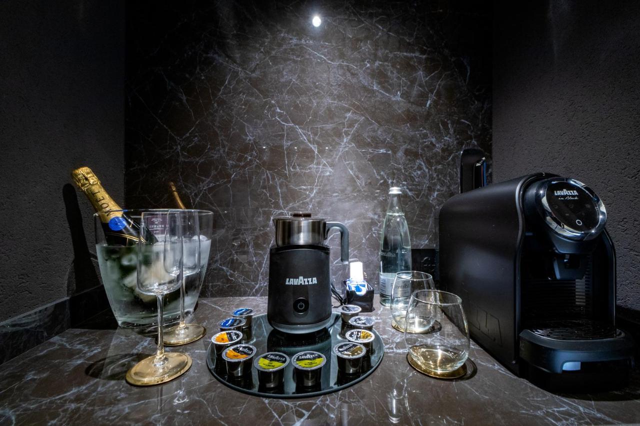 4 Suites " Unconventional Living Rooms " 카타니아 외부 사진