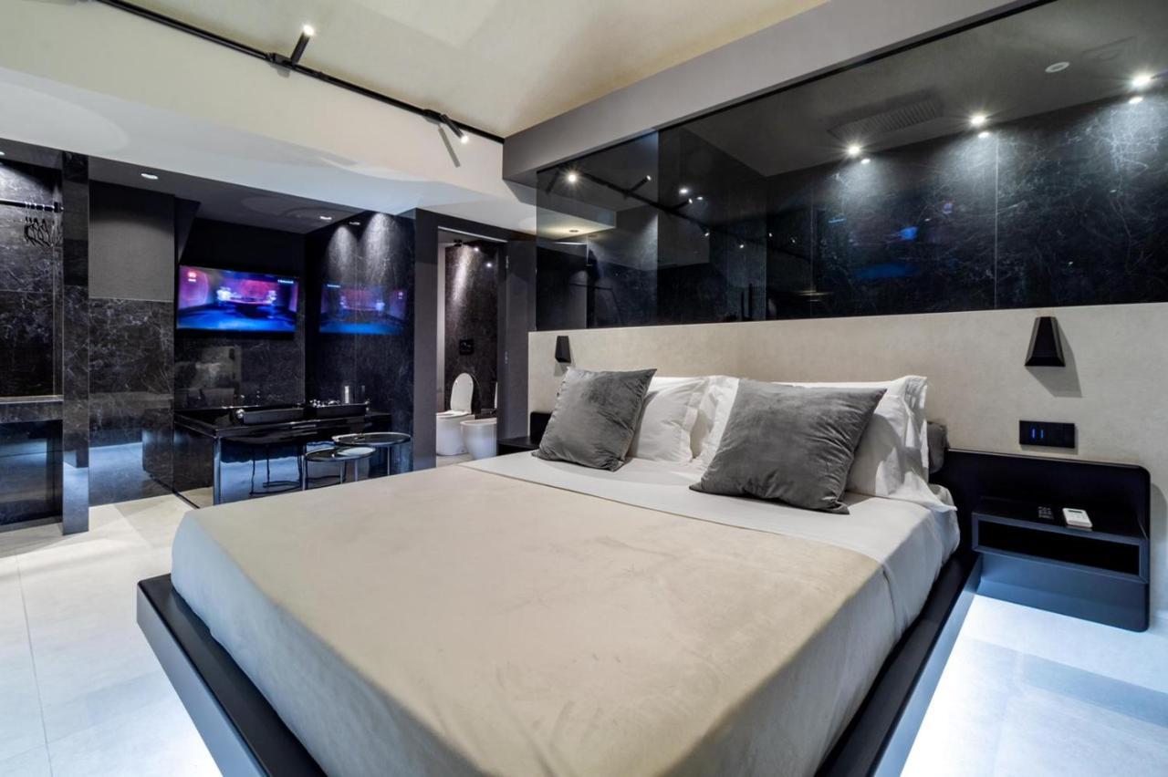 4 Suites " Unconventional Living Rooms " 카타니아 외부 사진