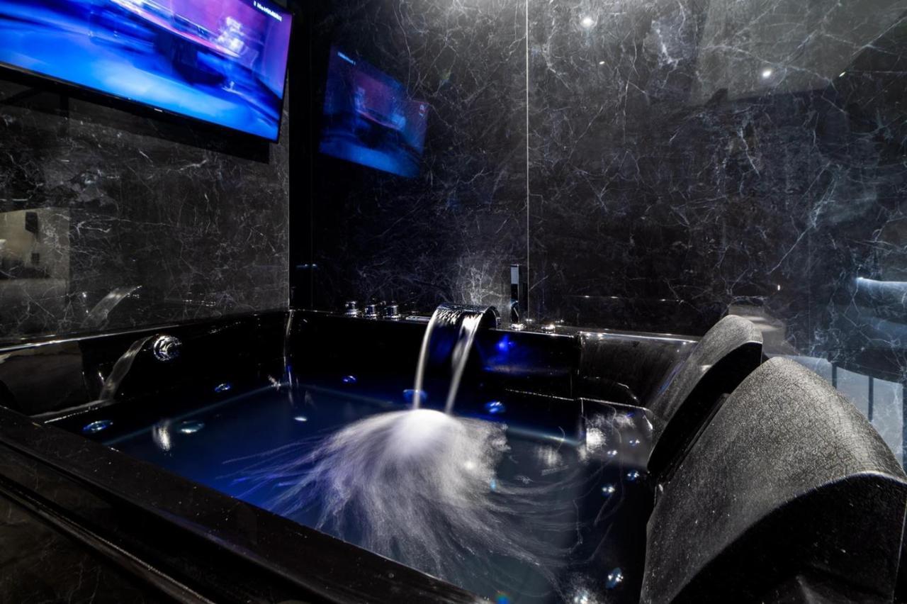 4 Suites " Unconventional Living Rooms " 카타니아 외부 사진